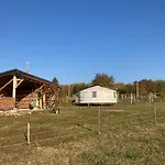 Penzion Erdosmecskei Svab Vendeghazak Es Jurtaszallas