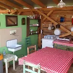 Erdosmecskei Svab Vendeghazak Es Jurtaszallas Penzion 3*