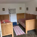 Erdosmecskei Svab Vendeghazak Es Jurtaszallas Penzion Erdosmecske
