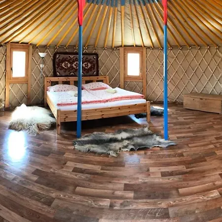 Guest house Erdosmecskei Svab Vendeghazak Es Jurtaszallas Erdosmecske