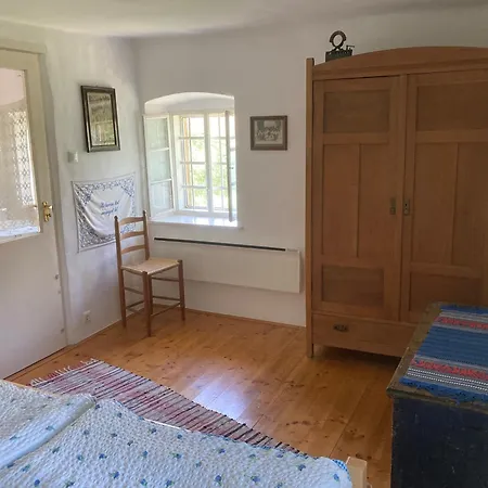 Erdosmecskei Svab Vendeghazak Es Jurtaszallas 3*