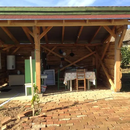 Erdosmecskei Svab Vendeghazak Es Jurtaszallas Gasthof 3*