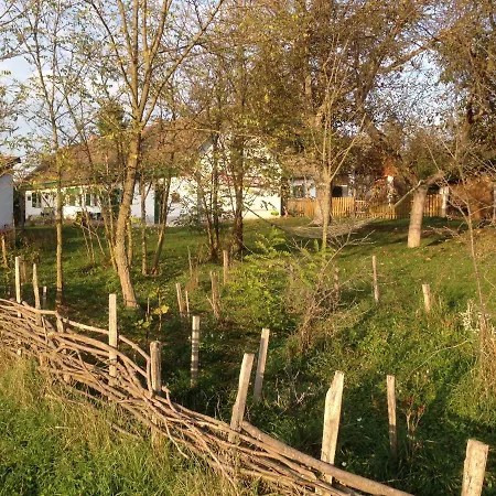 Erdosmecskei Svab Vendeghazak Es Jurtaszallas 3*